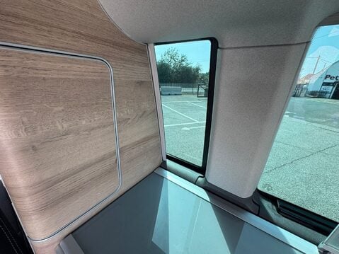 Volkswagen California Coast 25