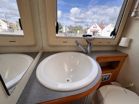 Adria Izola S687 SPG 32