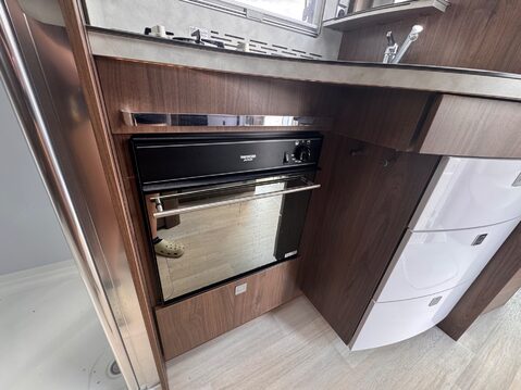 Frankia F Line i740 63