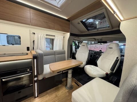Pilote P740FGJ Evidence 2026 MODEL SHOW VAN - SHOW PRICE THIS WEEK ONLY 13