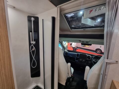 Pilote P720U Evidence 2026 MODEL - SHOW PRICE THIS WEEK ONLY 9