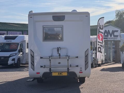 Autosleeper Bourton 8