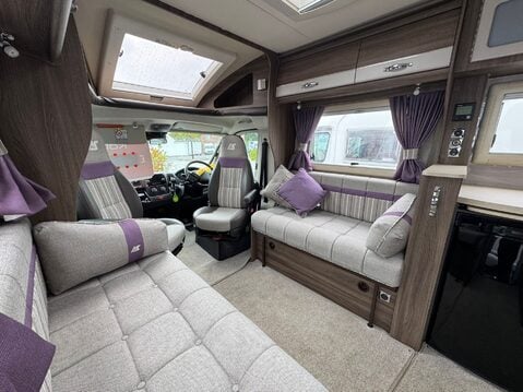 Auto-Sleepers Corinium RB 21
