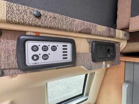 Auto-Sleepers Trident 47