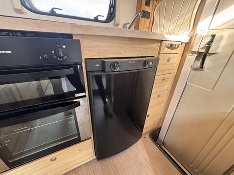 Elddis Prestige 115 25