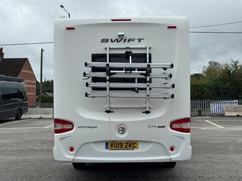 Swift Escape 674 8