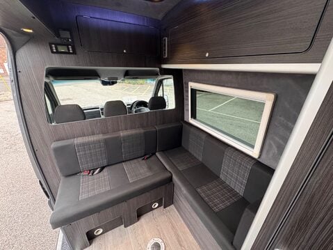 Mercedes-Benz Sprinter 37
