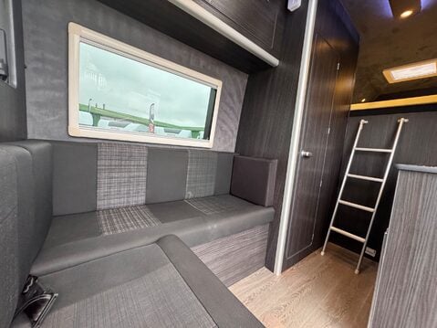 Mercedes-Benz Sprinter 19