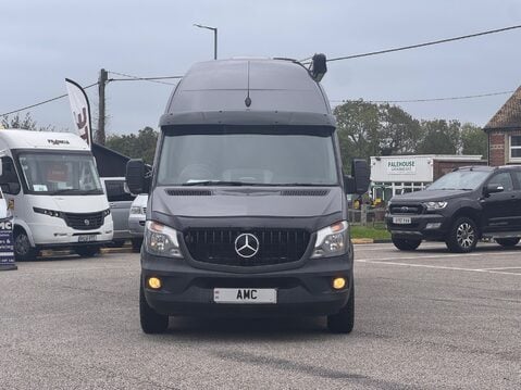 Mercedes-Benz Sprinter 4