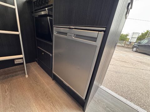 Mercedes-Benz Sprinter 26