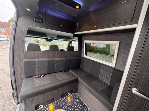 Mercedes-Benz Sprinter 38