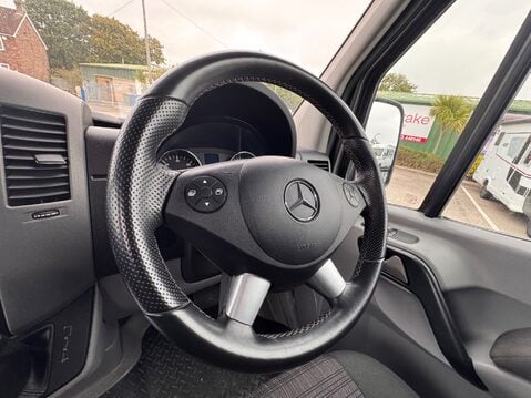 Mercedes-Benz Sprinter 44