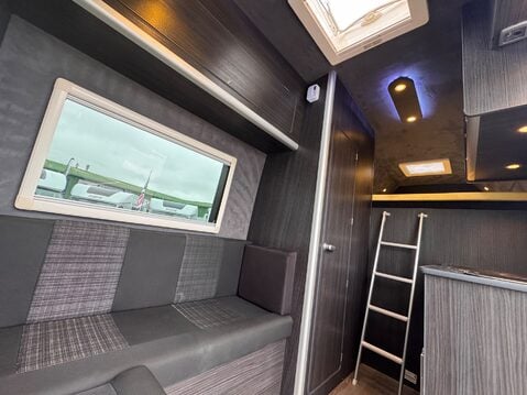Mercedes-Benz Sprinter 20