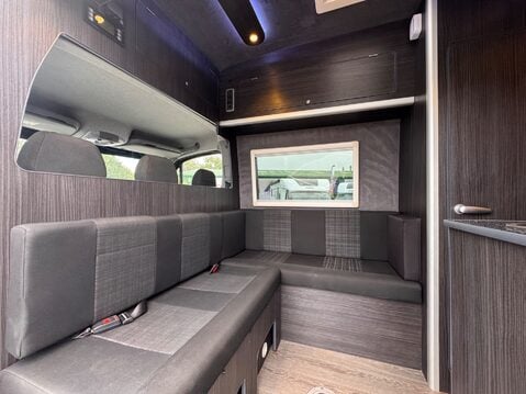 Mercedes-Benz Sprinter 18