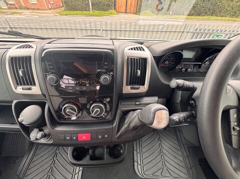Auto-Trail Imala 615 43