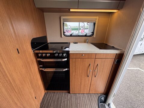 Auto-Trail Imala 615 12