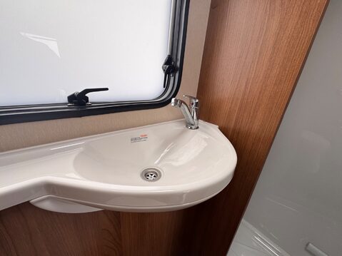 Auto-Trail Imala 615 38