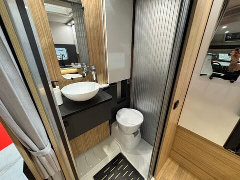 Pilote P620D Expression 2026 MODEL - SHOW PRICE THIS WEEK ONLY 8