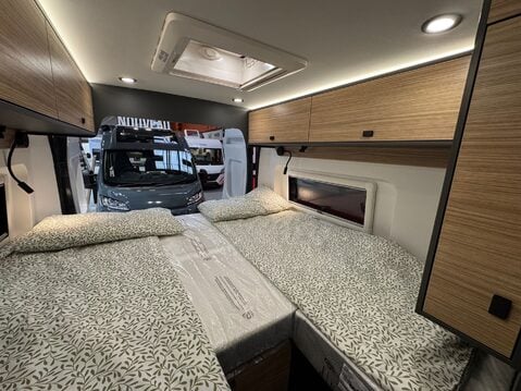 Pilote V630J Evidence 2026 MODEL - SHOW PRICE THIS WEEK ONLY 5