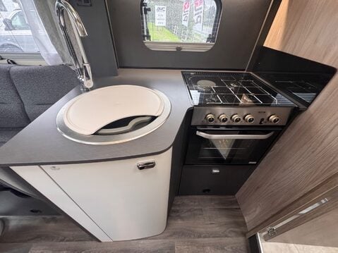 Swift Voyager 594 AWAITING PREPARATION 9