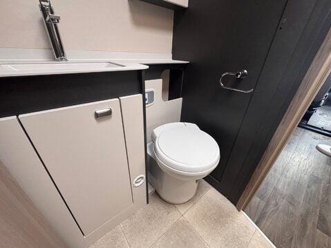 Swift Voyager 594 AWAITING PREPARATION 25