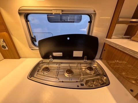 Burstner Ixeo IT 680 G AWAITING PREPARATION 18