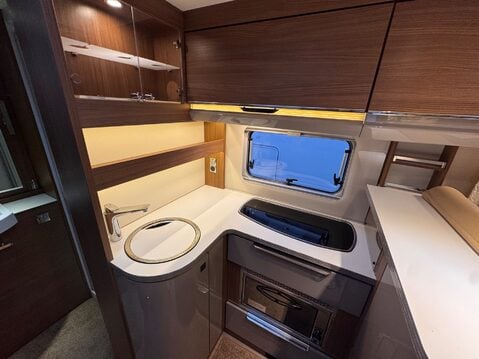 Burstner Ixeo IT 680 G AWAITING PREPARATION 15