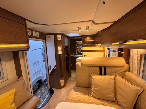 Burstner Ixeo IT 680 G AWAITING PREPARATION 9