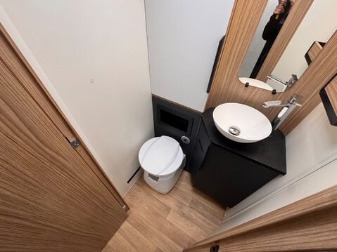 Pilote G720FC Selection AWAITING PREPARATION 23