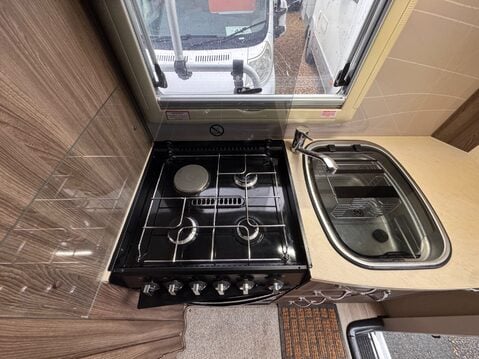 Autosleeper Nuevo 27