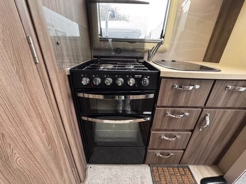 Autosleeper Nuevo 25