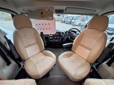 Bessacarr E450 AWAITING PREPARATION 36