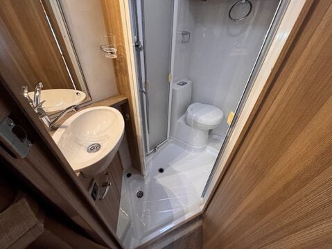 Bessacarr E450 AWAITING PREPARATION 24