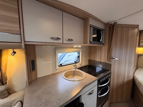 Bessacarr E450 AWAITING PREPARATION 12