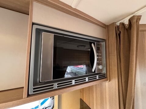 Bessacarr E450 AWAITING PREPARATION 18