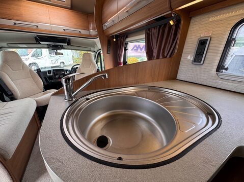 Auto-Trail Apache 632 AWAITING PREPARATION 29