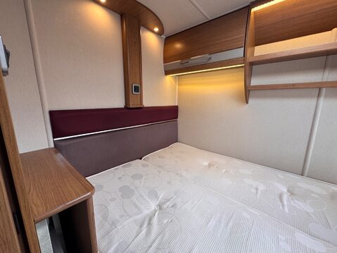 Auto-Trail Apache 632 AWAITING PREPARATION 21