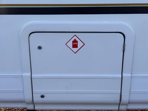 Auto-Sleepers Worcester 10