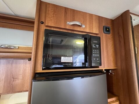 Auto-Sleepers Worcester 21