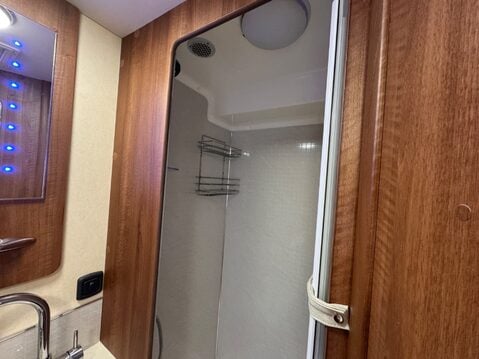 Auto-Sleepers Worcester 32