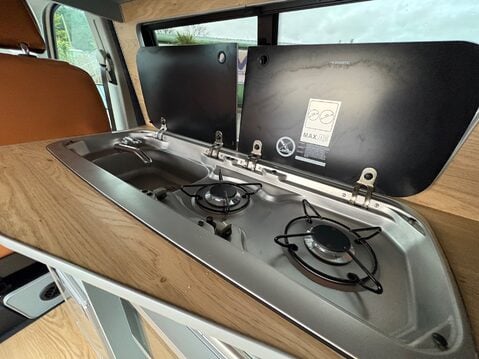 Volkswagen Transporter 22