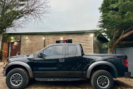 Ford F150 Raptor SVT 4