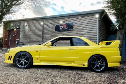 Nissan Skyline R34 GTT 2.5 Turbo 4