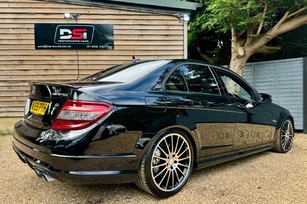 Mercedes-Benz C Class 6.3 C63 V8 AMG G-Tronic Euro 4 4dr 8