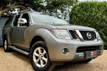 Nissan Navara 2.5 dCi Tekna 4WD Euro 5 4dr 1