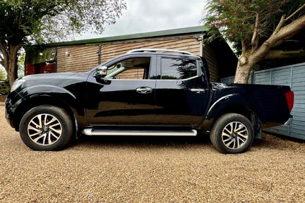 Nissan Navara 2.3 dCi Tekna Auto 4WD Euro 6 4dr 4