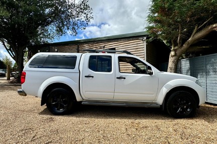 Nissan Navara 2.5 dCi Tekna Auto 4WD Euro 5 4dr 5