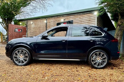 Porsche Cayenne 4.2 TD V8 S TiptronicS 4WD Euro 5 (s/s) 5dr 4