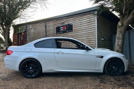 BMW M3 4.0 iV8 DCT Euro 5 2dr 8