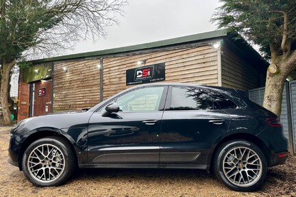 Porsche Macan 3.0 TD V6 S PDK 4WD Euro 6 (s/s) 5dr 5